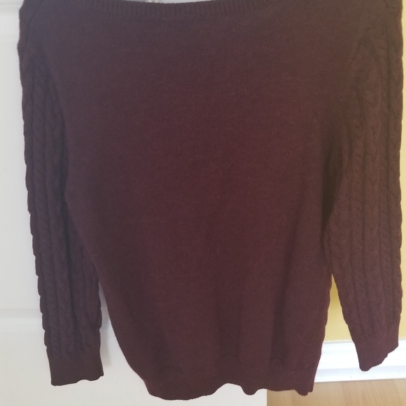 H&M burgandy sweater - Picture 3 of 3